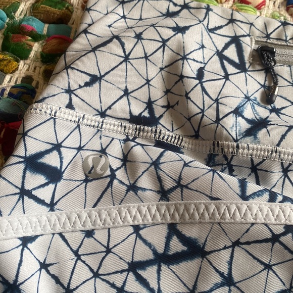 Lululemon Star Crush Crop Sz6 - Picture 5 of 6